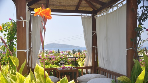 Hotel outdoor area with view of the sea